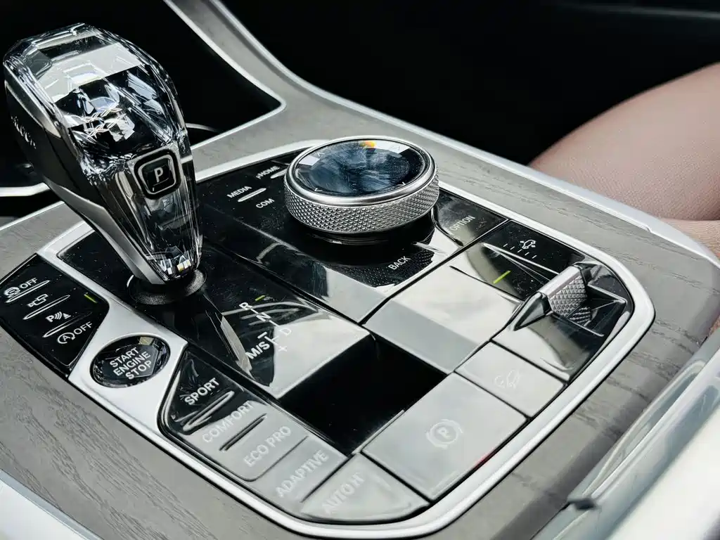 BMW X7 2021 — фото 11