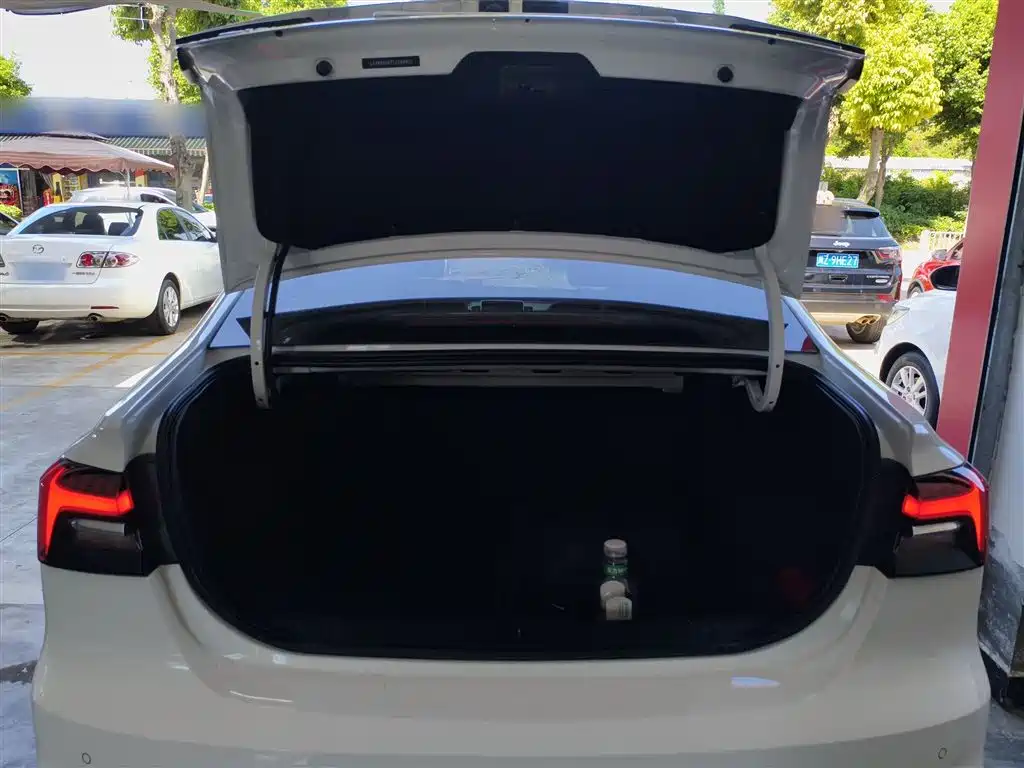 Roewe i6 MAX 2020 — фото 19