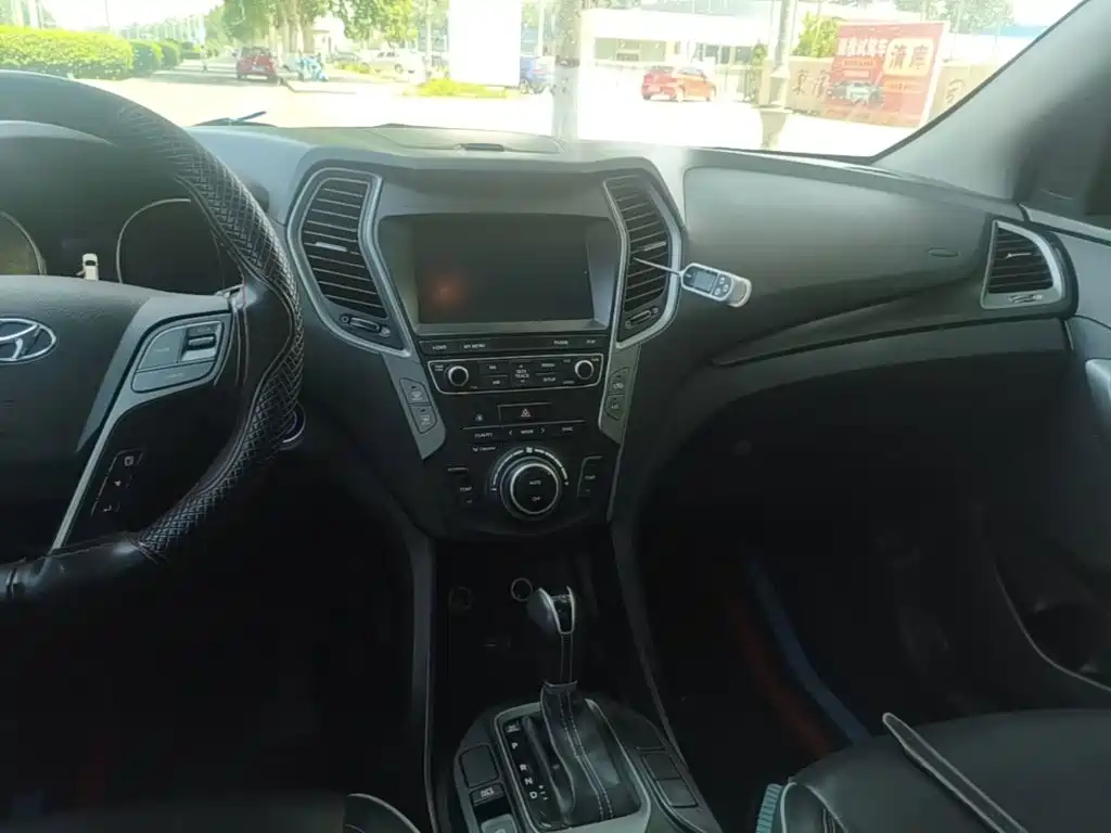 Hyundai Santa Fe 2017 — фото 13