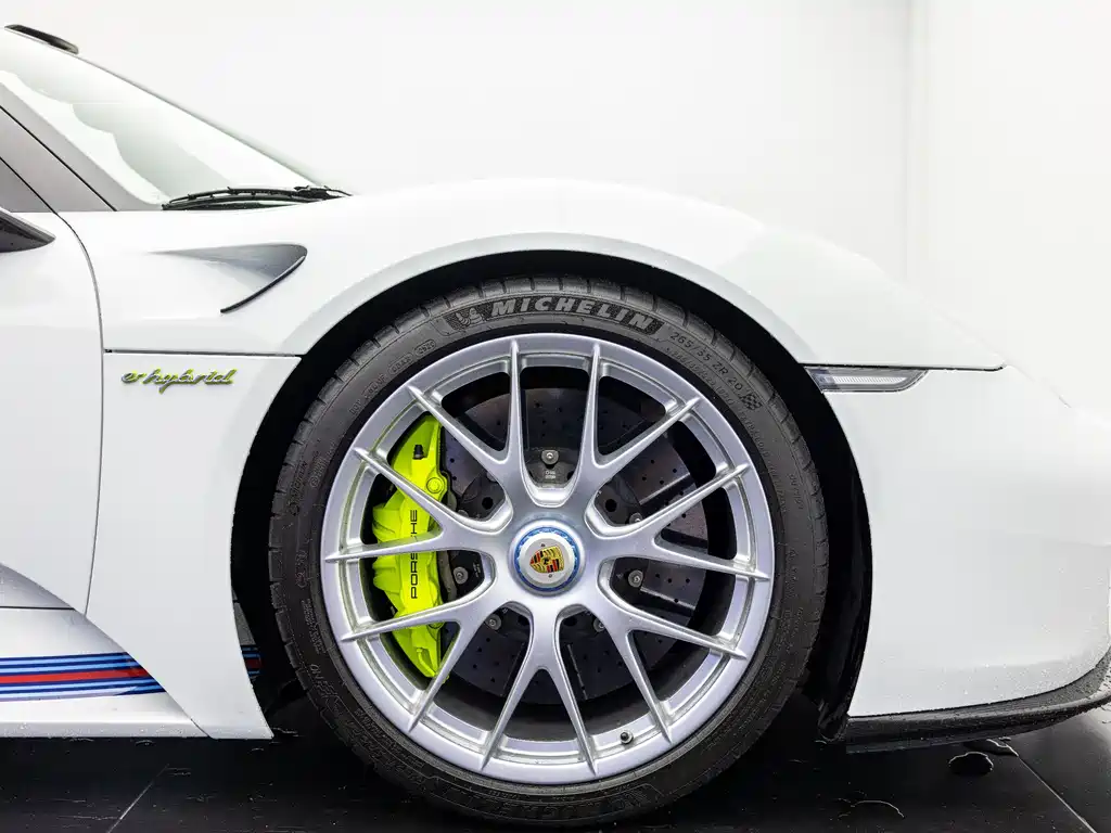 Porsche 918 Spyder 2015 — фото 15