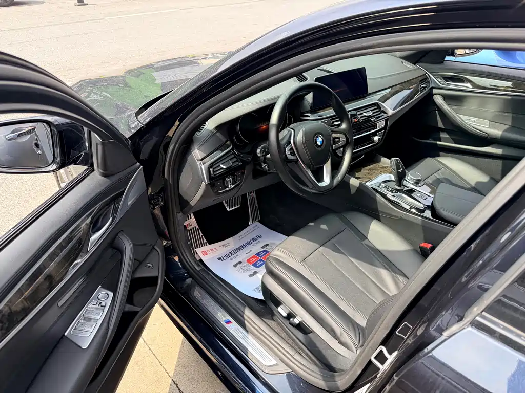 BMW 5 Series 2018 — фото 4