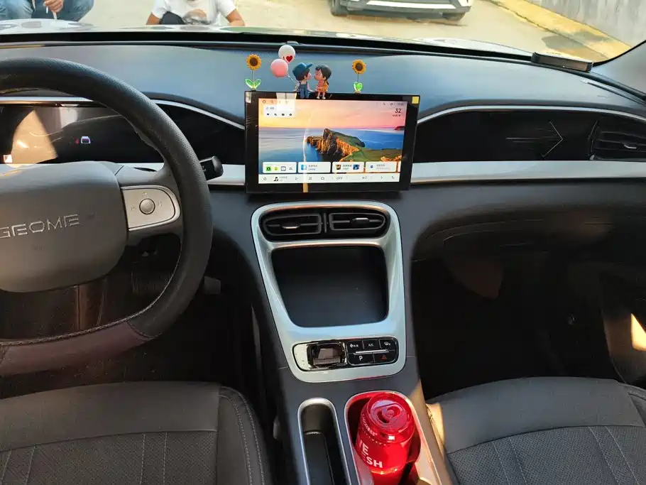 Geely Galaxy Starwish 2026 — фото 13