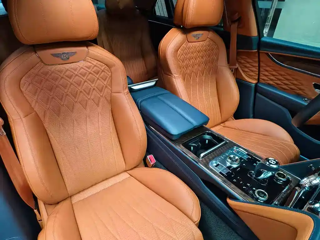 Bentley Flying Spur 2021 — фото 10