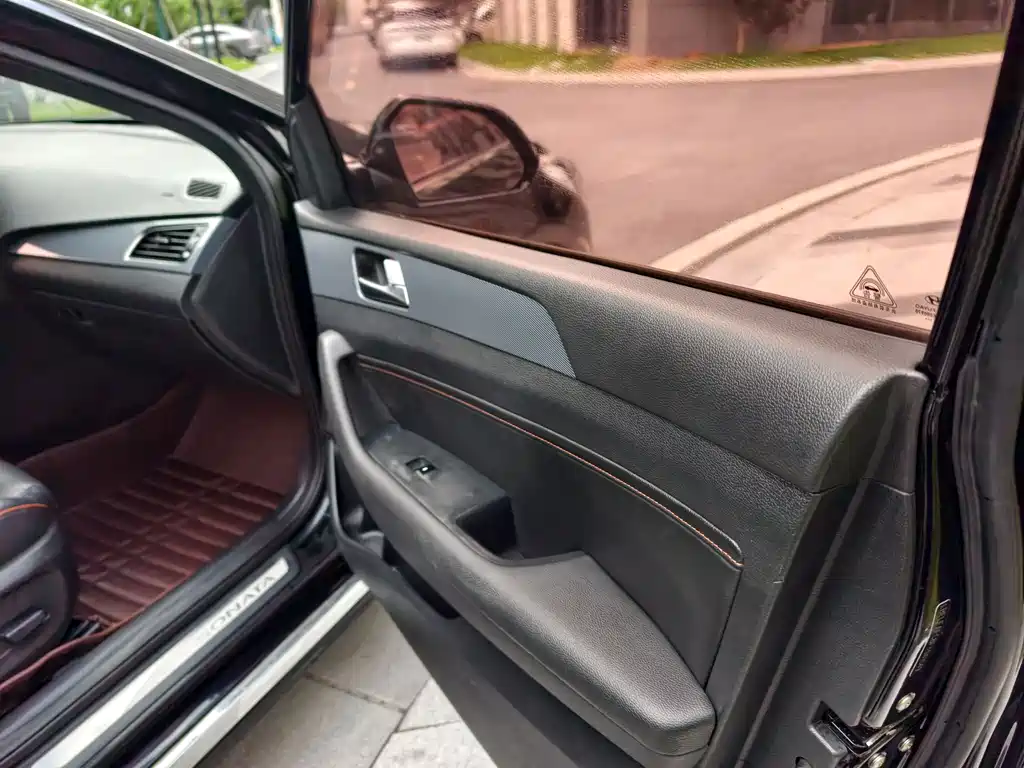 Hyundai Sonata 2015 — фото 12