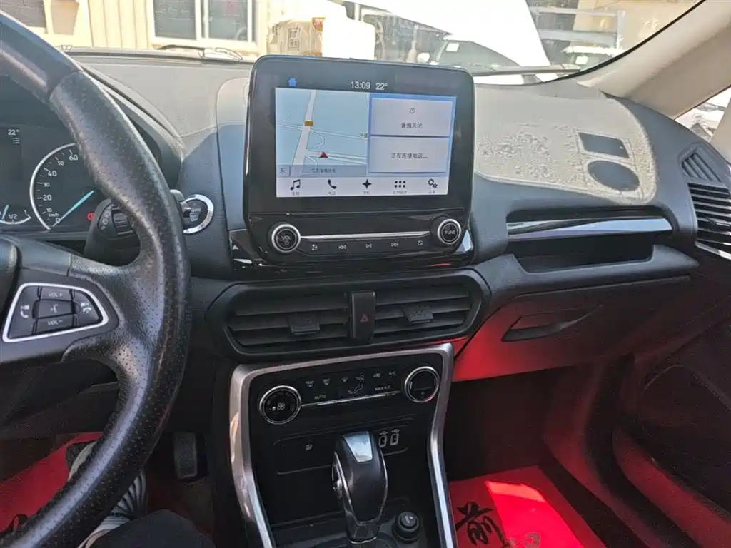 Ford Ecosport 2018 — фото 13