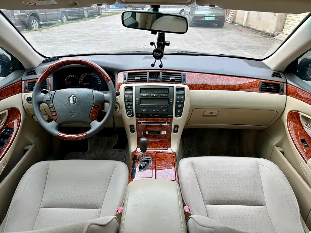 Toyota Crown 2007 — фото 10