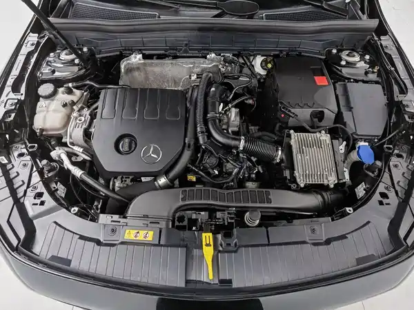Mercedes-Benz GLB 2024