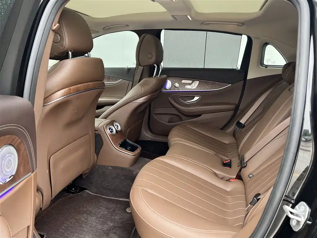 Mercedes-Benz E-Class 2023