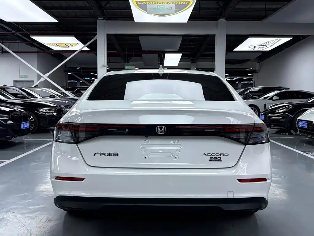 Honda Accord 2023 — фото 17