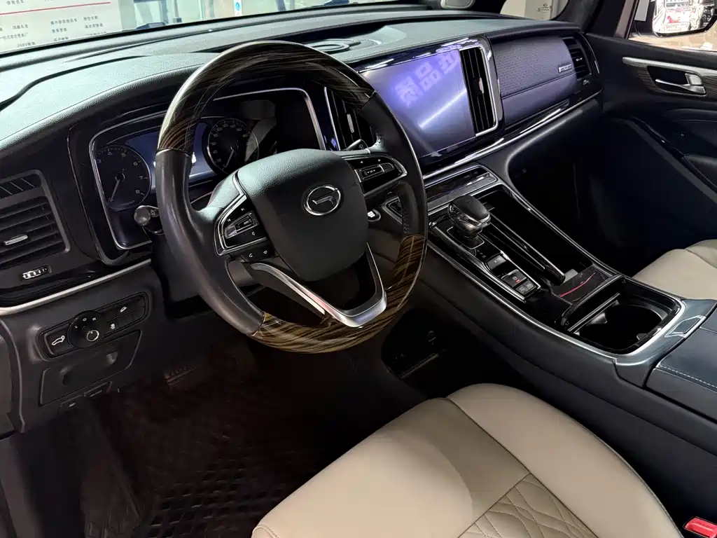GAC Motor Trumpchi M8 2023 — фото 4