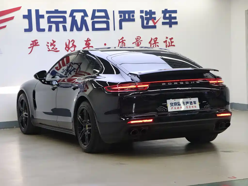 Porsche Panamera 2018 — фото 22