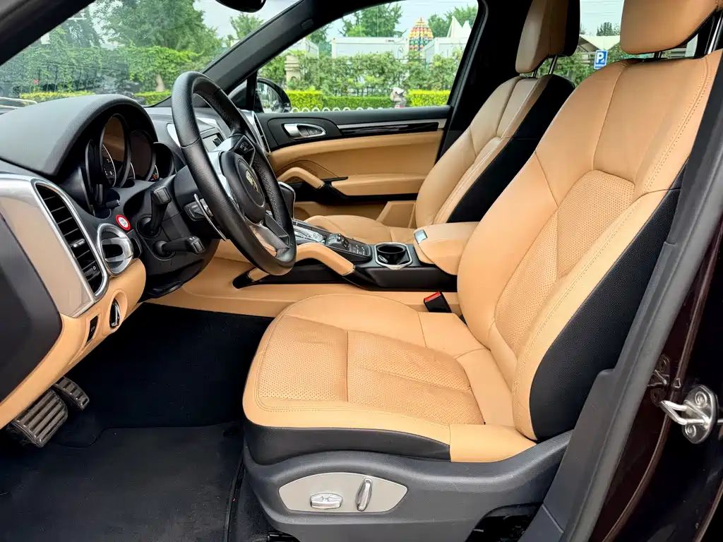Porsche Cayenne 2015