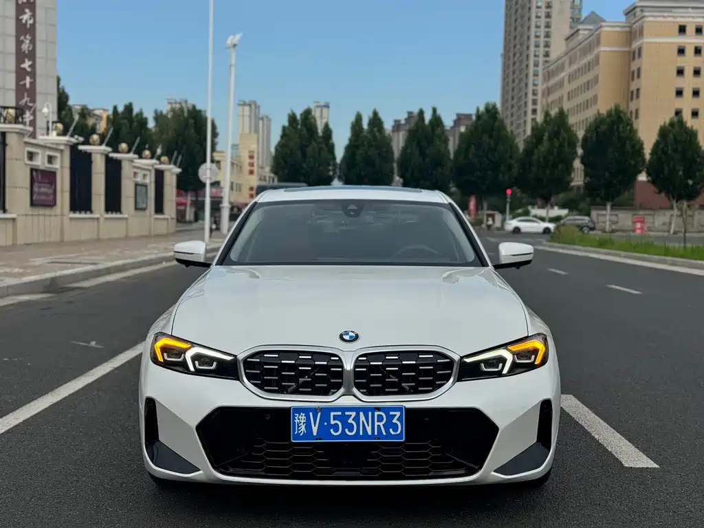 BMW 3 Series 2025