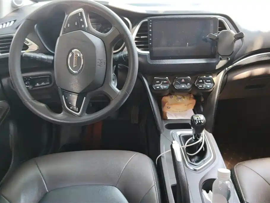 GAC Motor Trumpchi GS4 2016 — фото 12