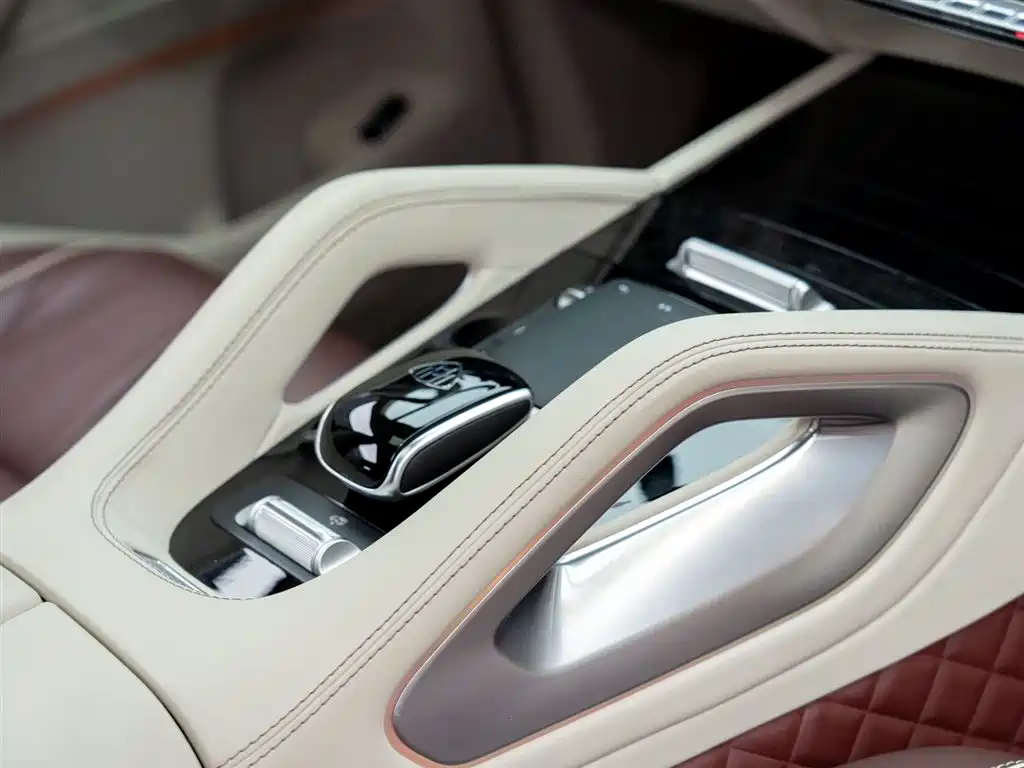 Mercedes-Benz GLS 2023 — фото 18