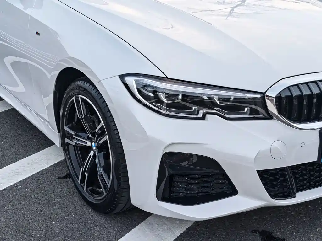 BMW 3 Series 2021
