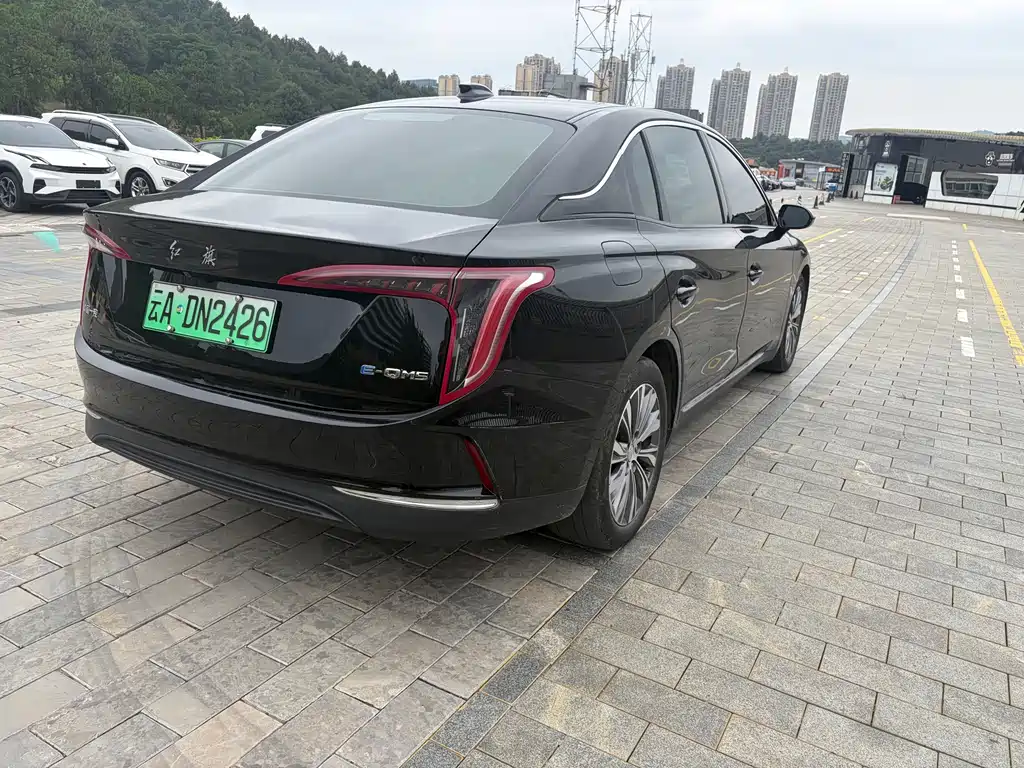Hongqi E-QM5 2022 — фото 7