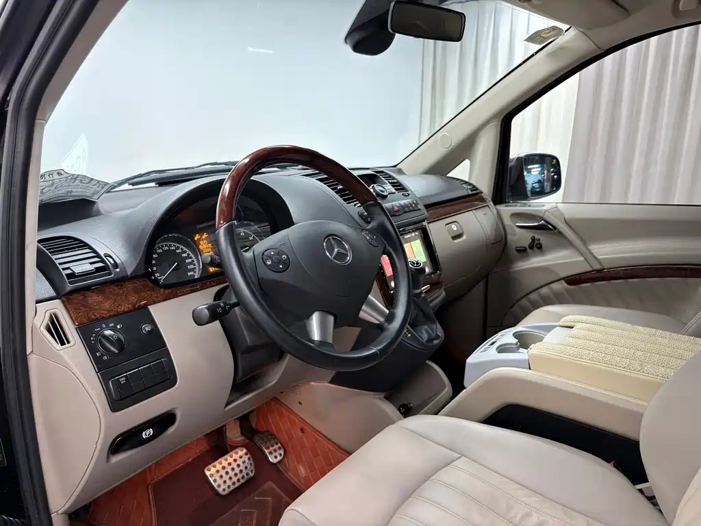 Mercedes-Benz Viano 2015 — фото 14
