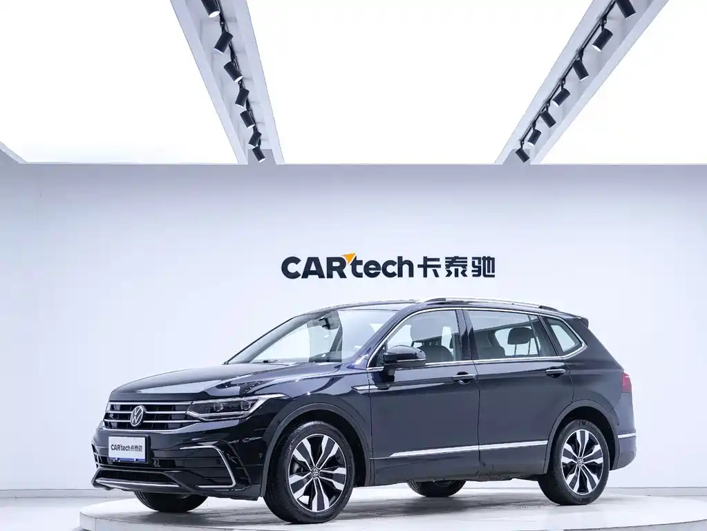 Volkswagen Tiguan L 2024 — фото 1