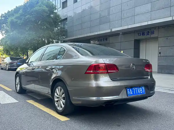 Volkswagen Magotan 2012