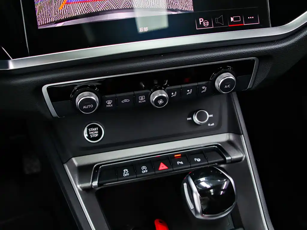Audi Q3 2022 — фото 10