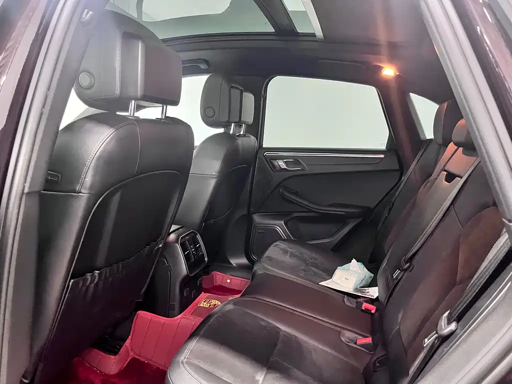 Porsche Macan 2015 — фото 13