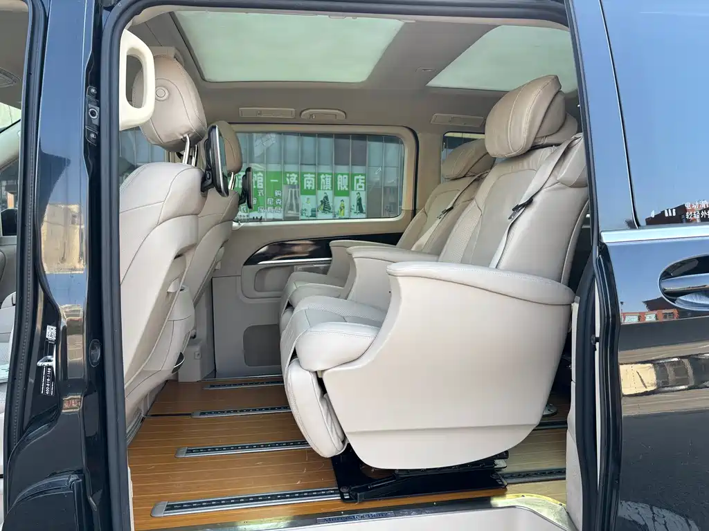 Mercedes-Benz V-Class 2017 — фото 7