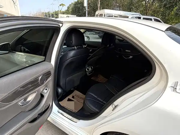 Mercedes-Benz C-Class 2020