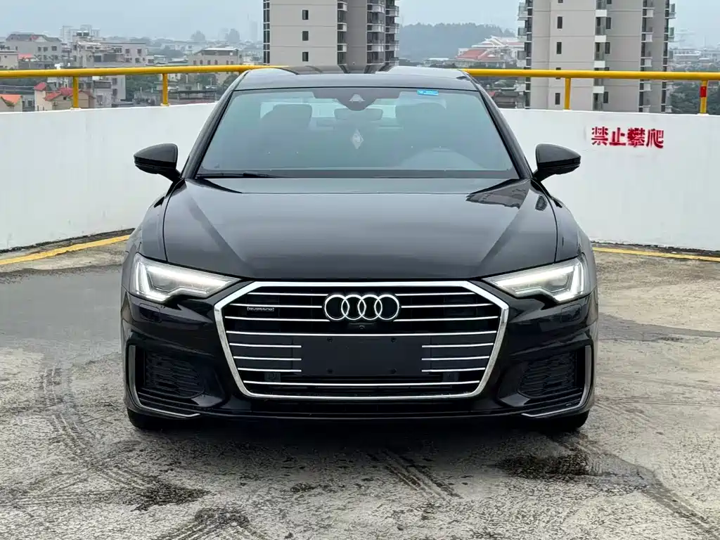 Audi A6L 2022