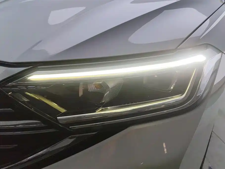Volkswagen Sagitar 2024