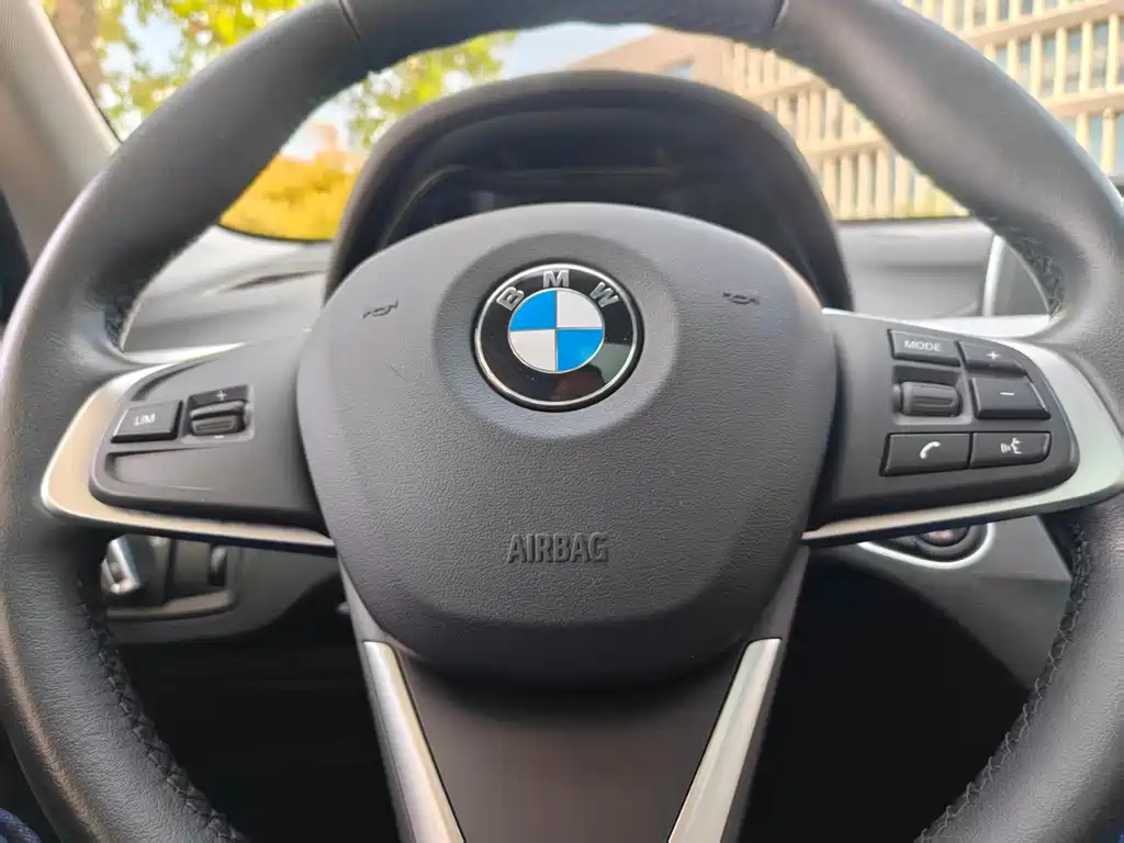 BMW X1 2018 — фото 18