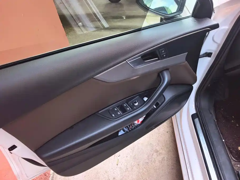 Audi A4L 2019