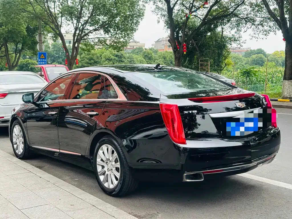 Cadillac XTS 2016 — фото 12