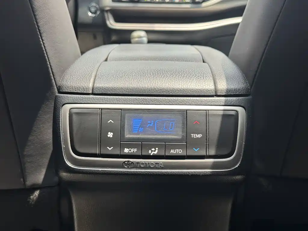 Toyota Highlander 2017 — фото 16