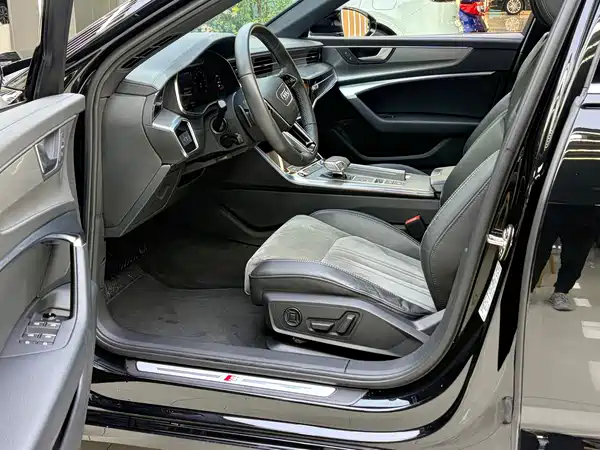 Audi A6L 2021