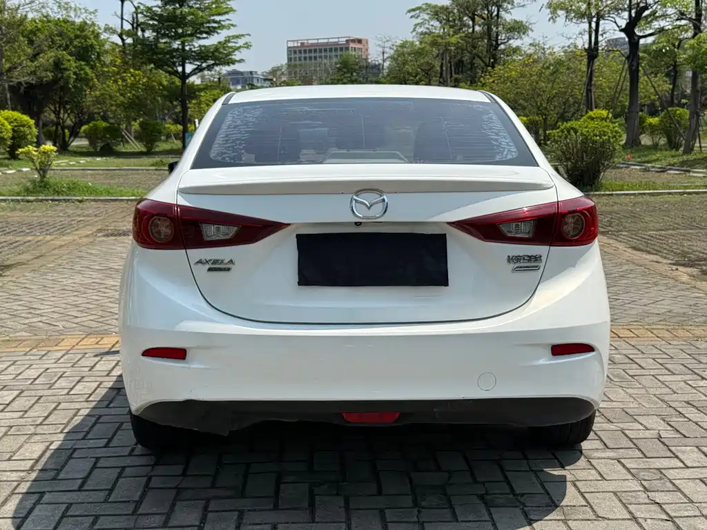 Mazda 3 Axela 2016 — фото 5