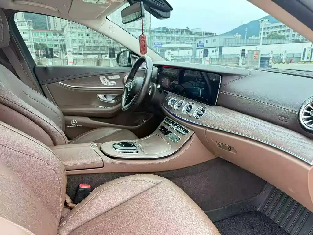 Mercedes-Benz E-Class 2021 — фото 8