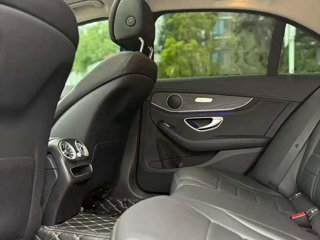 Mercedes-Benz C-Class 2020