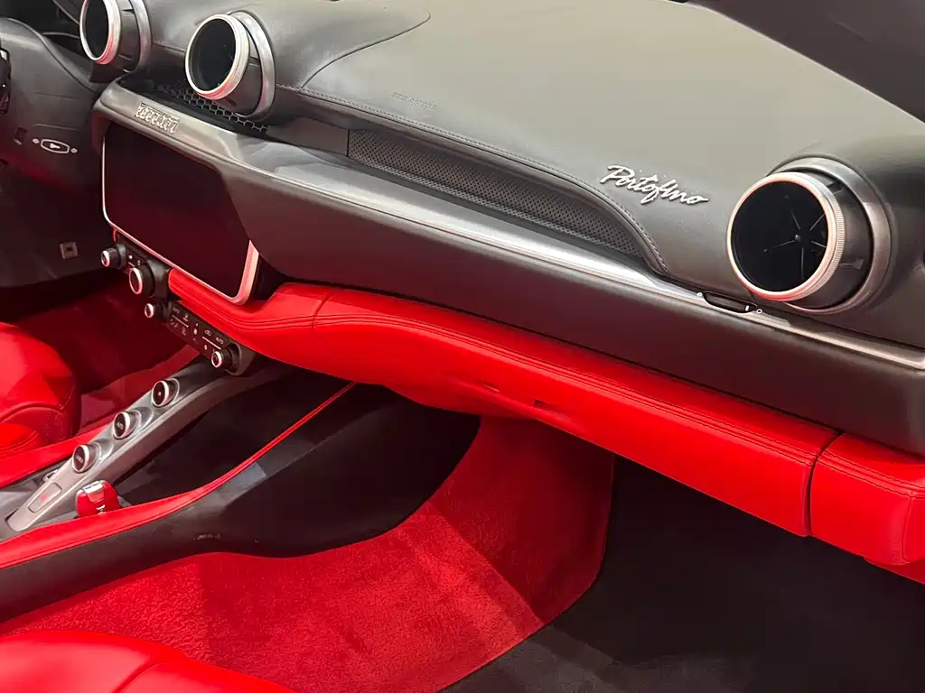 Ferrari Portofino 2019 — фото 11