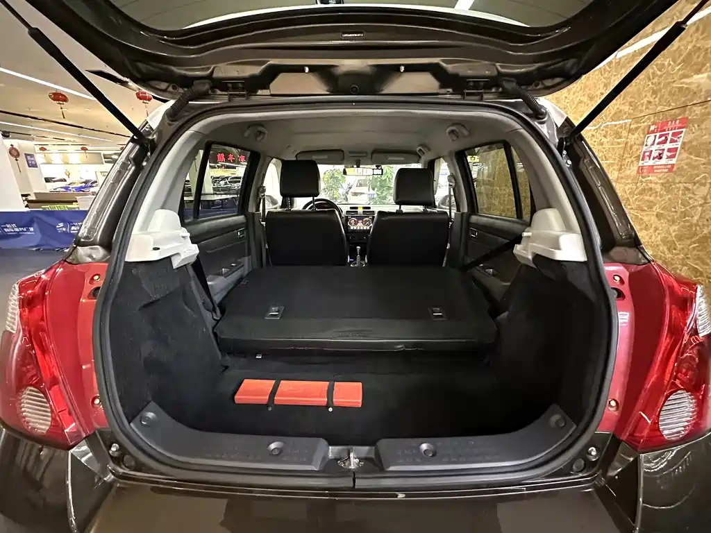 Suzuki Swift 2015 — фото 10