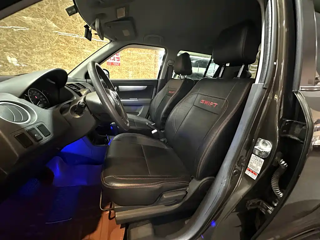Suzuki Swift 2015 — фото 15