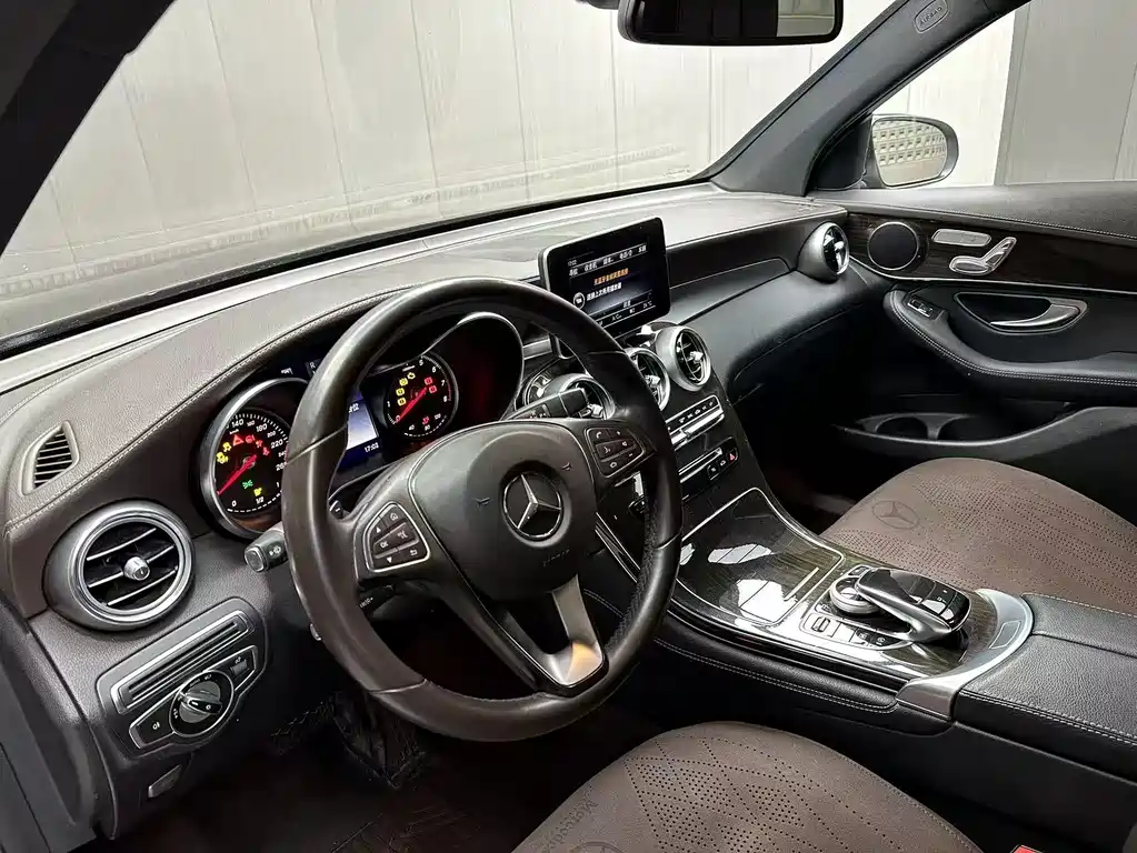 Mercedes-Benz GLC 2016 — фото 5