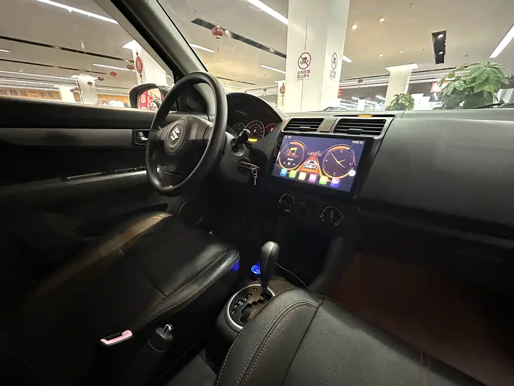 Suzuki Swift 2015 — фото 17