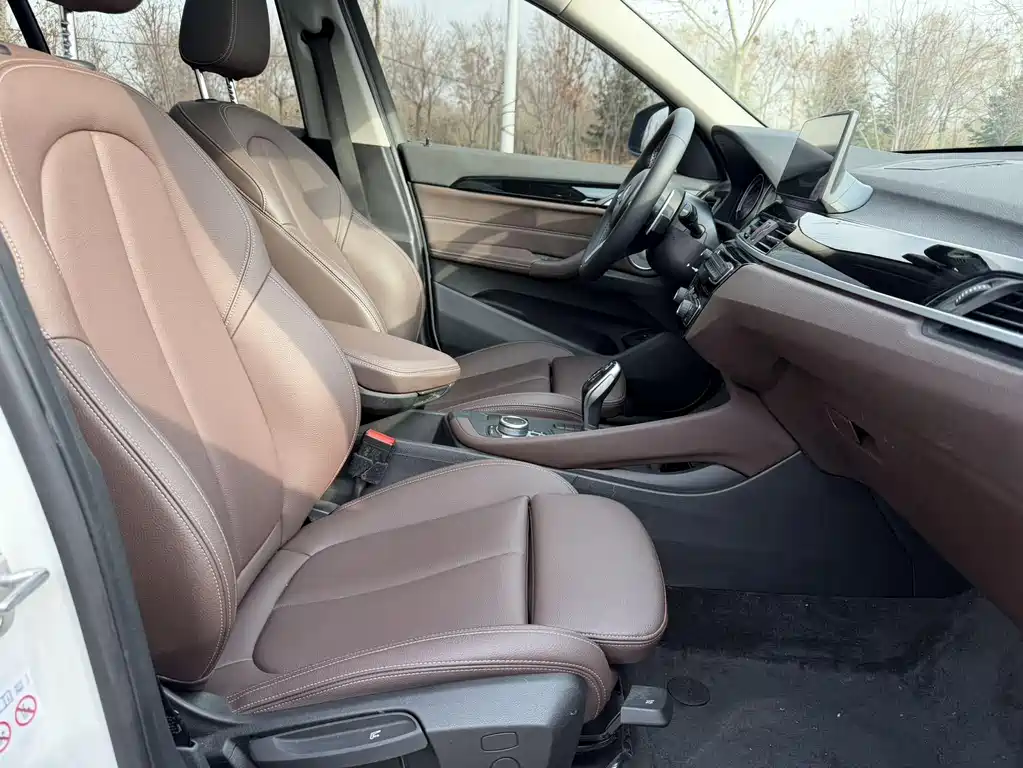 BMW X1 2022 — фото 15
