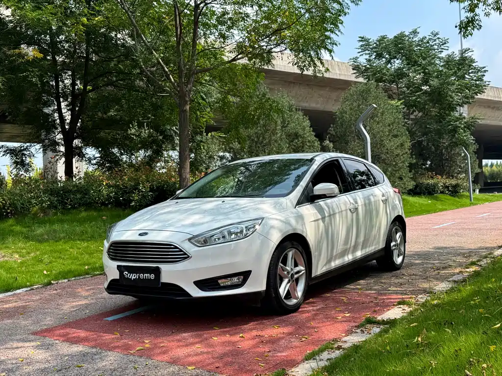 Ford Focus 2020 — фото 1