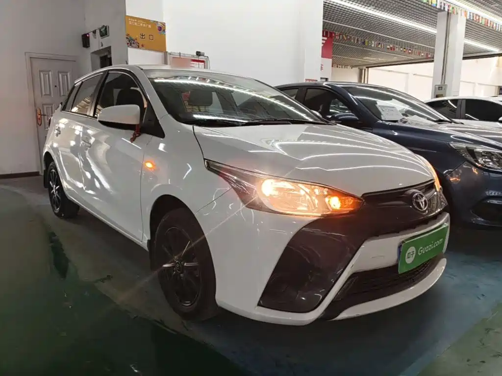 Toyota Yaris L 2019 — фото 4