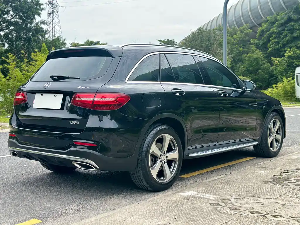 Mercedes-Benz GLC 2017 — фото 12
