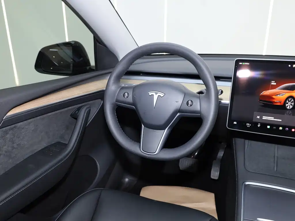 Tesla Model Y 2023 — фото 26