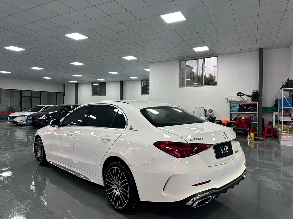 Mercedes-Benz C-Class 2023 — фото 6