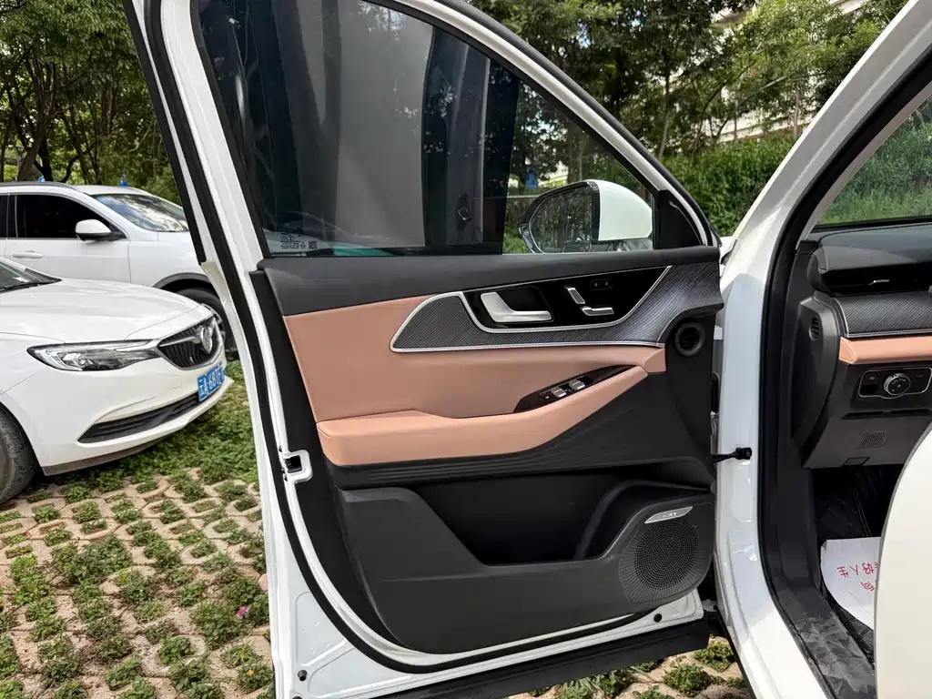 Chery Tiggo 8L 2025 — фото 8
